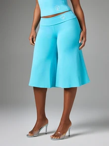 BABYPHAT Celana Legging Capri dengan Lipatan Pinggang, Potongan Longgar Mengembang, Bahan Jersey, dan Detail Logo - Biru - View 1