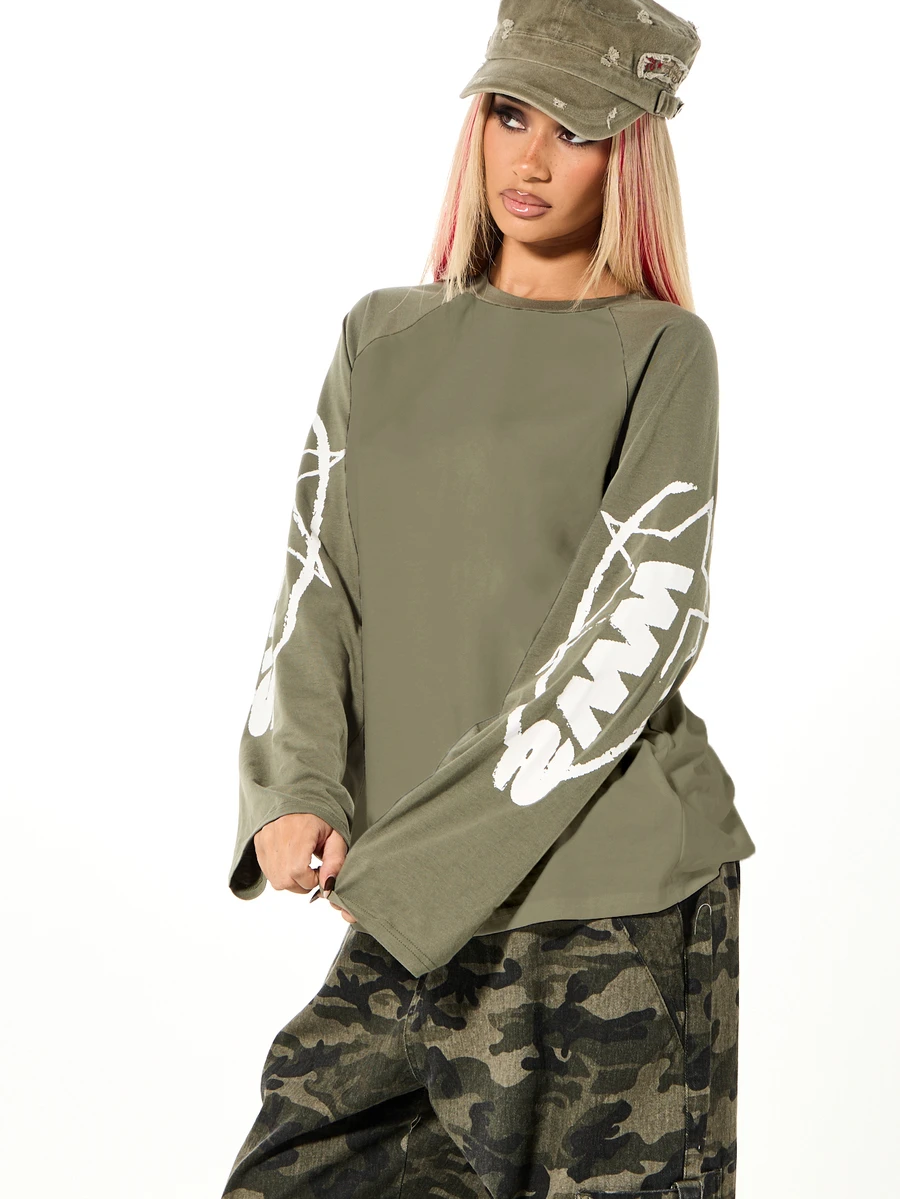 SUMWON WOMEN Oversized Long Sleeve Crop Top With Graffiti Sleeve Print And Raglan Cut Street Style - Green - View 1