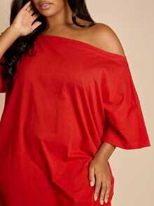 FASHION SZN Robe T-shirt grande taille 100% coton, robe d'été décontractée couleur unie, encolure asymétrique, robe chic élégante et raffinée pour city break, voyage en aéroport, robe courte, essentiels frais et basiques - Rouge - Voir 4