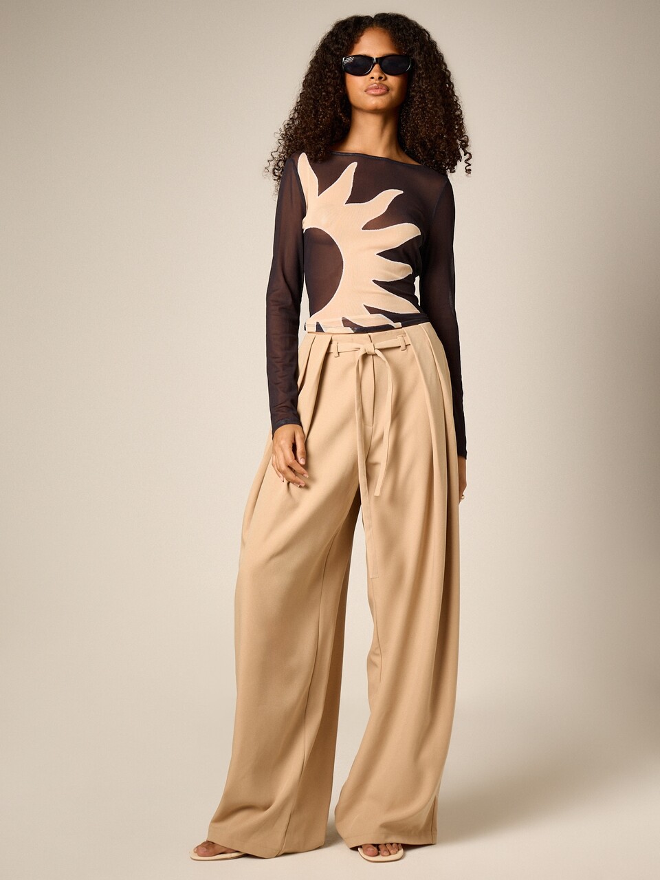 AiiRZ Wide Leg Pleated Trousers With Tie Belt