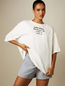 MISSGUIDED MSGD Manchester 大廓形圖案文字印花圓領落肩休閒T恤 - 白色 - 查看 5