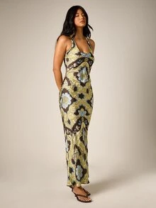AiiRZ Scoop Neck Sleeveless Satin Maxi Dress With Baroque Floral All Over Print And Open Back Detail - Multicolor - View 5