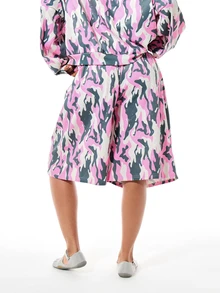 SUMWON WOMEN Camouflage Print Wide Leg Bermuda Shorts With Elastic Waist Summer Street Style Festival Shorts - Multicolor - View 2