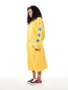 SUMWON WOMEN Studios Oversized Full-Zip Grafik-Hoodie mit Stern-Muster-Ärmeln und Streifen-Detail - Gelb - Übersicht 6