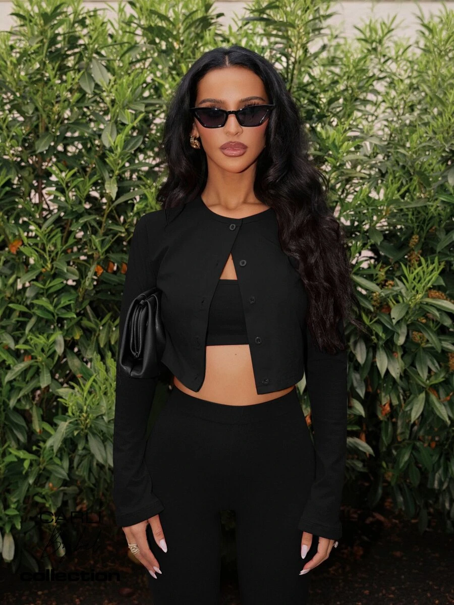 MISSGUIDED طقم X Carli Bybel من 3 قطع: كارديجان، توب قصير، وليجنز كابري، إطلالة أنيقة بلون موحد للسهرات والخروجات الليلية - الأسود - مشاهدة 1