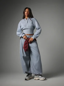MISSGUIDED Setelan Sweatshirt Crop Oversized dan Jogger Kaki Lebar dengan Kerah Berlekuk Kancing Jepret dan Lengan Balon - Light Grey - View 3
