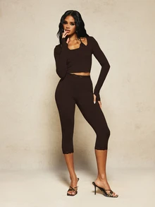 MISSGUIDED X Carli Bybel Capri Legging And Layered Lace Scoop Neck Long Sleeve Crop Top Co-Ord Set With Lace Trim Detail - Chocolate Brown - View 4
