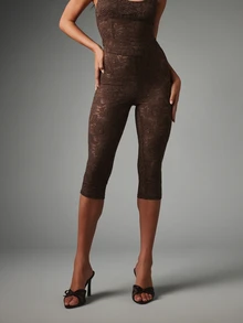 MISSGUIDED Floral Lace Halter Neck Crop Top And Cropped Capri Legging Co-Ord Set For Summer Parties - Coffee Brown - View 2