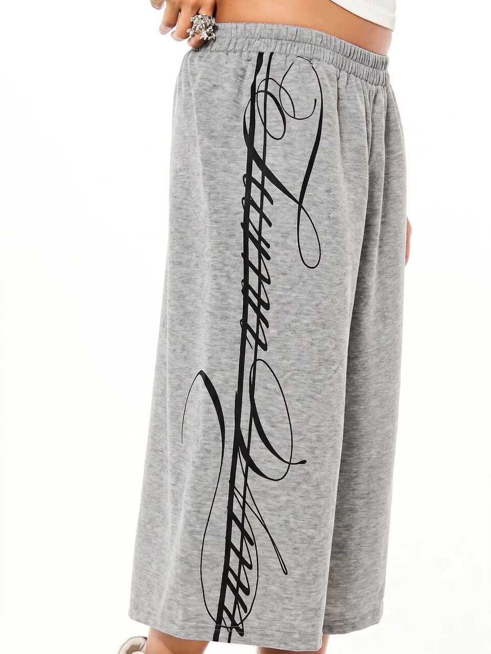 SUMWON WOMEN Pantalones Culotte de Pierna Ancha con Detalle de Raya Lateral e Impresión de Letra, Cintura Elástica, Pantalones Cortos Casuales