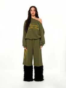 SUMWON WOMEN Oversized Wide Leg Bermuda Shorts With Cursive Script Graphic Print, Elastic Waist, Casual Street Style - Army Green - View 5