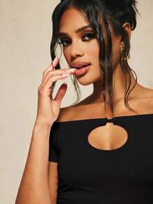 MISSGUIDED X Carli Bybel Off-Shoulder Keyhole Cutout Crop Top Fitted Short Sleeve Night Out Club Going Out Party Summer Halloween Black Sexy - Black - View 3