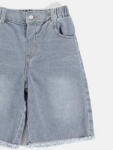 SUMWON Shorts vaqueros para niños de lavado claro con bajo deshilachado, cintura elástica, largo hasta la rodilla, casuales de verano - Azul - Ver 3