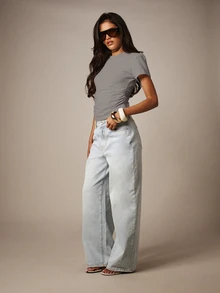 MISSGUIDED Kurzärmeliges T-Shirt mit Rundhalsausschnitt, gerafften Seiten, gekürzter Länge, schmaler Passform, lässiges Sommer-Essential-Top - Grau - Übersicht 3