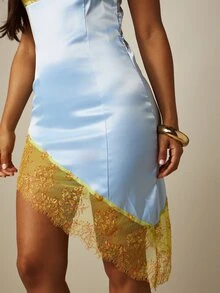 MISSGUIDED 緞面迷你洋裝，藍色與金色蕾絲拼接，不對稱下擺，細肩帶吊帶裙，派對雞尾酒會夜生活夏季優雅性感 - 藍色 - 查看 4