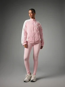 Missguided x Playboy 寬鬆版拉鍊防風夾克，漏斗領設計，拼色配色，正面兔子 Logo，背面手寫字體品牌標誌，彈性下擺，春季外套 - 彩色 - 查看 4