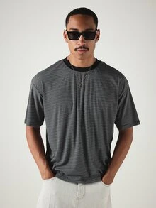 SUMWON Mens Relaxed Fit Micro Horizontal Stripe Crew Neck Short Sleeve Tee Casual Everyday Summer T-Shirt - Black - View 4