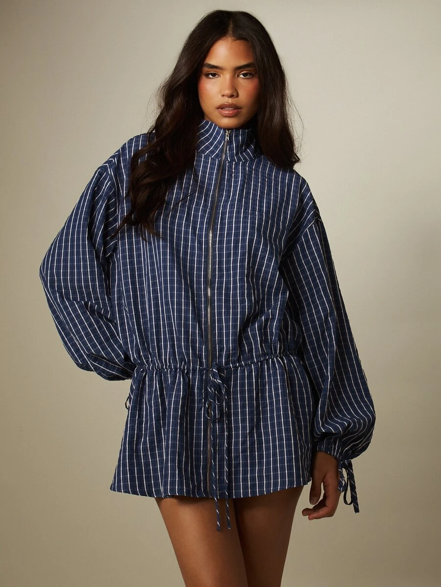 MISSGUIDED 條紋印花前拉鍊高領迷你洋裝,抽繩收腰與泡泡袖設計 - 藍色 - 查看 1