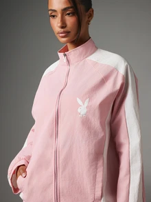 Missguided x Playboy 寬鬆版拉鍊防風夾克，漏斗領設計，拼色配色，正面兔子 Logo，背面手寫字體品牌標誌，彈性下擺，春季外套 - 彩色 - 查看 5
