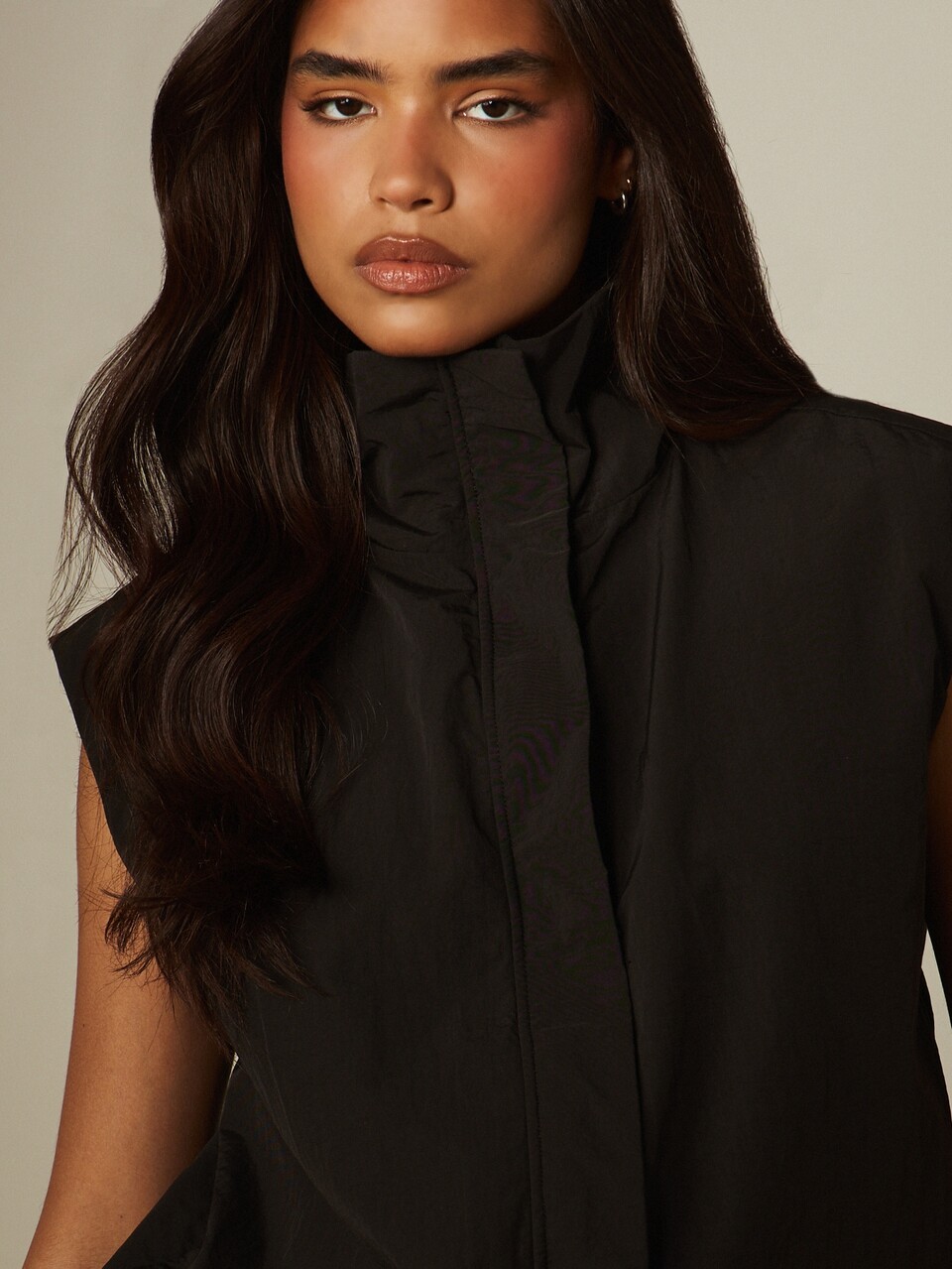 MISSGUIDED Ensemble coordonné gilet sans manches col cheminée et bermuda long, tenue décontractée d'été deux pièces