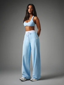 Missguided x Playboy Scoop Neck Crop Bralette And Wide Leg Drawstring Pant Co-Ord Set With Script Logo Print - Blue and White - View 4