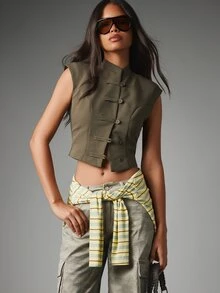 MISSGUIDED Mandarin Collar Cropped Vest Top With Frog Button Closure And Structured Shoulders Military Inspired Style - Army Green - View 5