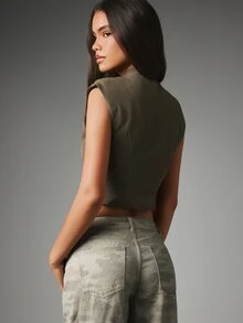 MISSGUIDED Mandarin Collar Cropped Vest Top With Frog Button Closure And Structured Shoulders Military Inspired Style - Army Green - View 2
