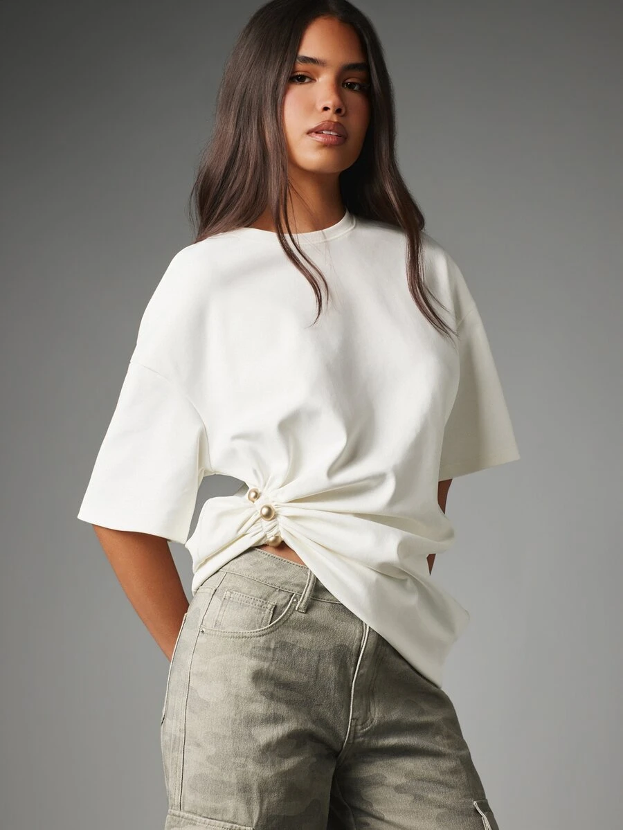 MISSGUIDED Oversized Boxy Crew Neck Short Sleeve T-Shirt With Pearl Button Ruched Hem Detail Casual Summer Top - White - View 1