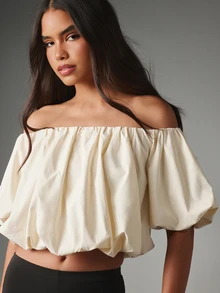 MISSGUIDED Off-Shoulder Balloon Sleeve Crop Blouse Ruched Neckline Voluminous Puff Top Summer Party Date Night Chic Elegant Style Beige - White - View 4
