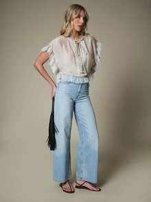 KSTM Boho-Crop-Bluse mit Spitzenbesatz, Rüschenärmeln, Quasten-Bindeband am Ausschnitt und wellenförmigem Saumdetail, Sommer-Festival-Top - Khaki - Übersicht 3