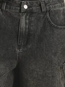 PLAYBOY X SUMWON Shorts Denim Jorts Lavados em Ácido com Bordado de Coelho, Perna Larga, Estilo Carpinteiro, com Bolso Patch, Pronto para Festival de Verão - Preto - Visão 6
