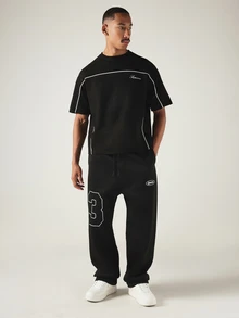SUMWON Regular Script Logo Contrast Piping Crew Neck Short Sleeve Oversized Boxy T-Shirt For Casual Everyday Wear - Black - View 3