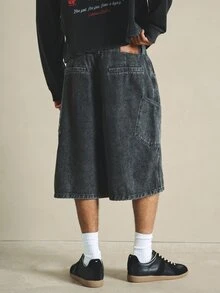 PLAYBOY X SUMWON Shorts Denim Jorts Lavados em Ácido com Bordado de Coelho, Perna Larga, Estilo Carpinteiro, com Bolso Patch, Pronto para Festival de Verão - Preto - Visão 3