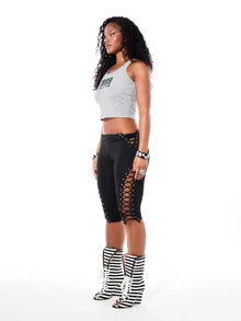 SUMWON WOMEN 1999 World Tour Graphic Text Print Ribbed Crop Tank Top With Scoop Neck City List Back Print - Grey - View 4