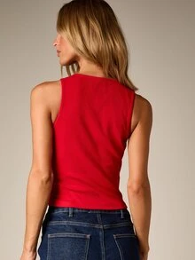 AiiRZ Ribbed Knit Sleeveless Crop Tank Top With Chunky Silver Chain Scoop Neckline Detail For Summer - Red - View 3