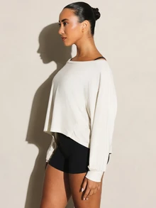 11SKNDS Oversized Batwing Long Sleeve Top With Boat Neckline Relaxed Fit High-Low Hem Casual Pullover Spring Summer Essential Body - Khaki - View 3