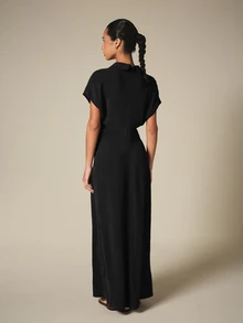 KSTM Collared V-Neck Maxi Dress With Short Sleeves Fitted Waist And Flared Hem For Elegant Occasions - Black - View 3