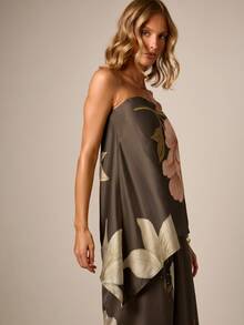 AiiRZ Trägerloses Bandeau-Top mit asymmetrischem Saum und großflächigem Blumenmuster für Abend- und Sommeranlässe - Armeegrün - Übersicht 4