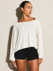 11SKNDS Oversized Batwing Long Sleeve Top With Boat Neckline Relaxed Fit High-Low Hem Casual Pullover Spring Summer Essential Body - Khaki - View 2
