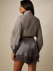 MISSGUIDED 緞面蕾絲飾邊短褲 鬆緊抽繩腰身 飄逸中大腿長度 扇形下擺 奢華居家服 夏季度假風 - 灰色 - 查看 3