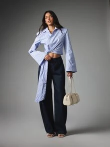 MISSGUIDED Striped Tie-Front Crop Shirt With Bell Sleeves Collared Button-Down Long Sleeve Twisted Hem Top Spring Summer Festival Style - Blue - View 4