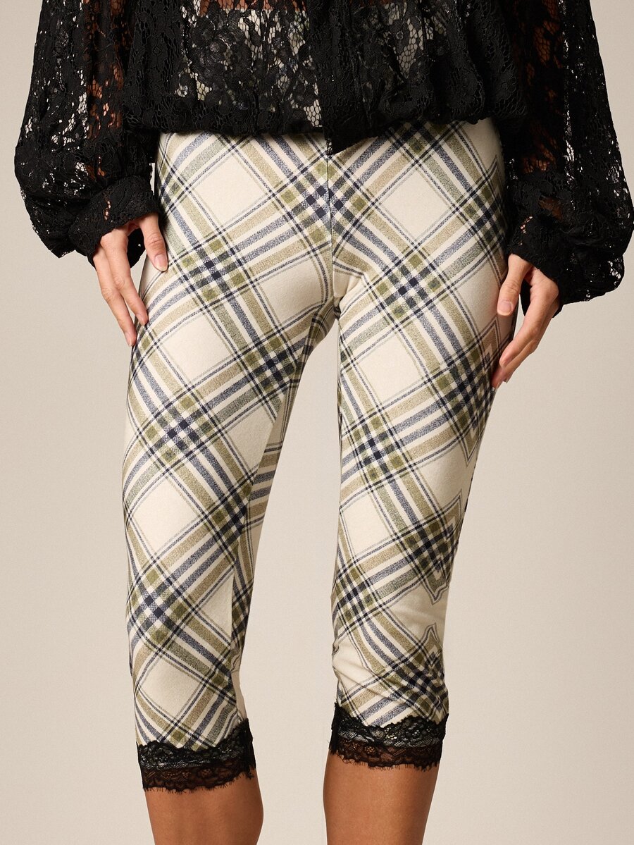 AiiRZ Plaid Print Cropped Leggings With Black Lace Hem Trim High Rise Skinny Fit Capri Pants Fall Winter Style - Multicolor - View 1