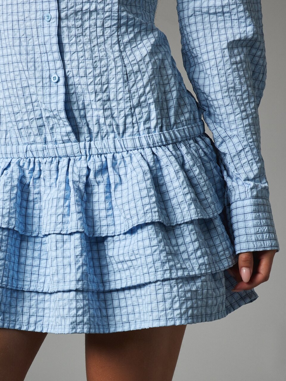 MISSGUIDED Checked Seersucker Shirt Mini Dress With Collared Neckline Long Sleeves And Tiered Ruffle Hem Spring Summer Style