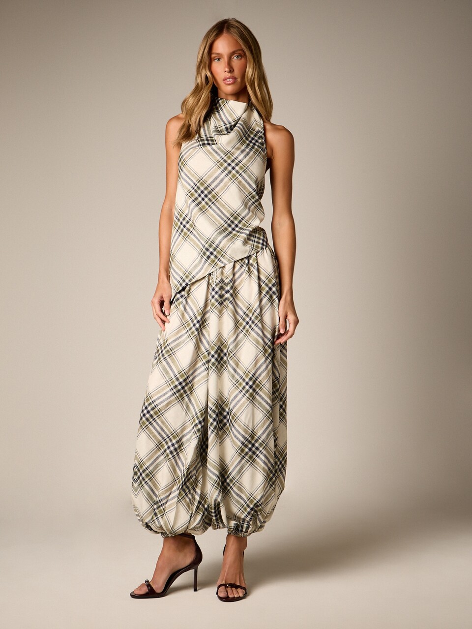 AiiRZ Plaid Balloon Pants With Elastic Ankles