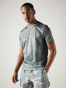 SUMWON Crew Neck Short Sleeve Athletic T-Shirt With Abstract AOP Snake Print And Contrast Stitching Detail - Green - View 5