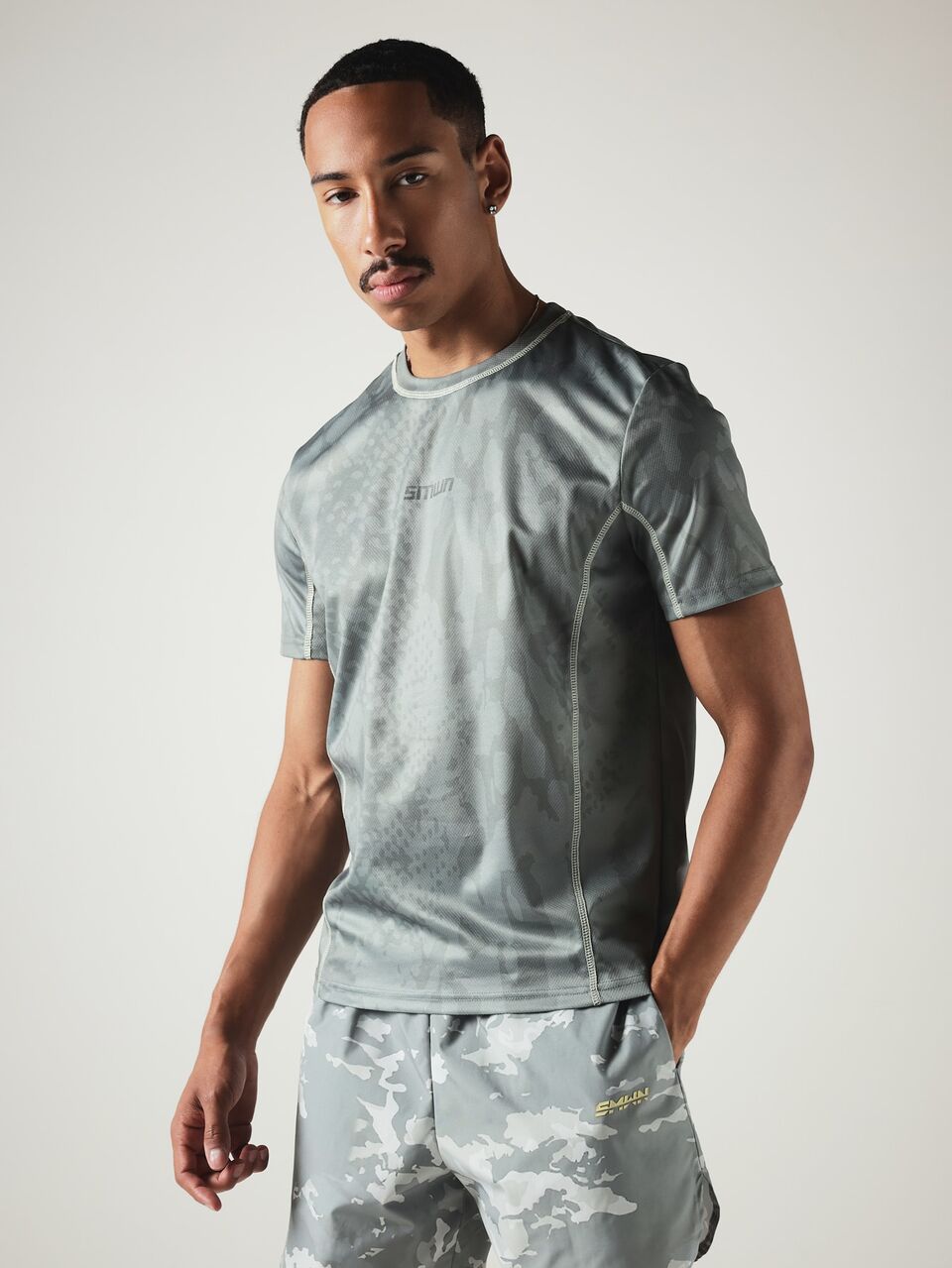 Crew Neck Short Sleeve Athletic T-Shirt With Abstract AOP Snake Print And Contrast Stitching Detail