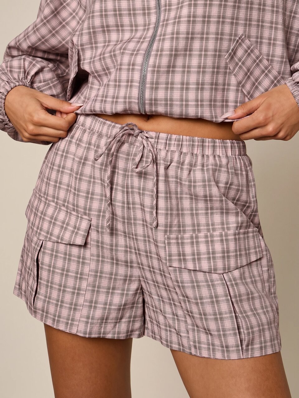 AiiRZ Plaid Cargo Shorts With Drawstring Waist And Flap Pockets
