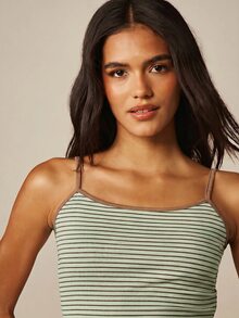 MISSGUIDED 條紋短版細肩帶背心與七分緊身褲套裝－修身短版背心搭配高腰短褲，適合夏季度假 - 巧克力棕 - 查看 5