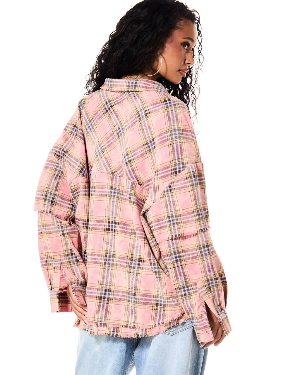 SUMWON WOMEN Oversized Plaid Flannel Shacket With Frayed Hem And Long Sleeves Casual Button-Up Shirt Jacket Fall Winter Layering Outerwear