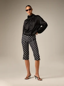 AiiRZ Polka Dot Cropped Capri Pants With Side Split Hem And Mid Rise Waist Retro Summer Style Casual Trousers - Black and White - View 2