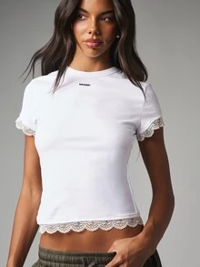 MISSGUIDED Lace Trim Crop T-Shirt With Cap Sleeves Crew Neck Fitted Slim Fit Tee Summer Essential - White - View 4